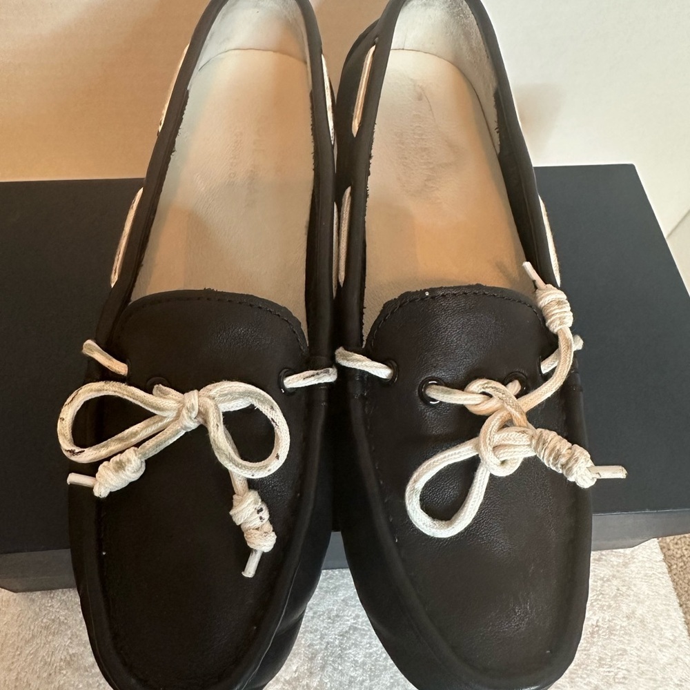 Cole Haan Black Leather Driving Loafers with Ivory Rope Ties size 5.5B, preloved - Picture 2 of 7